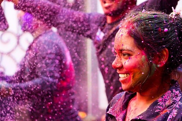 Hangi Ülkelerde Yıl Boyunca Renkli ve Coşkulu Kültürel Festivaller Düzenleniyor